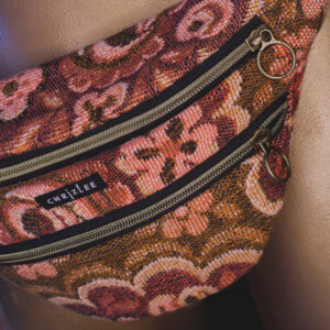 Upcycling Hipbag floral blanket