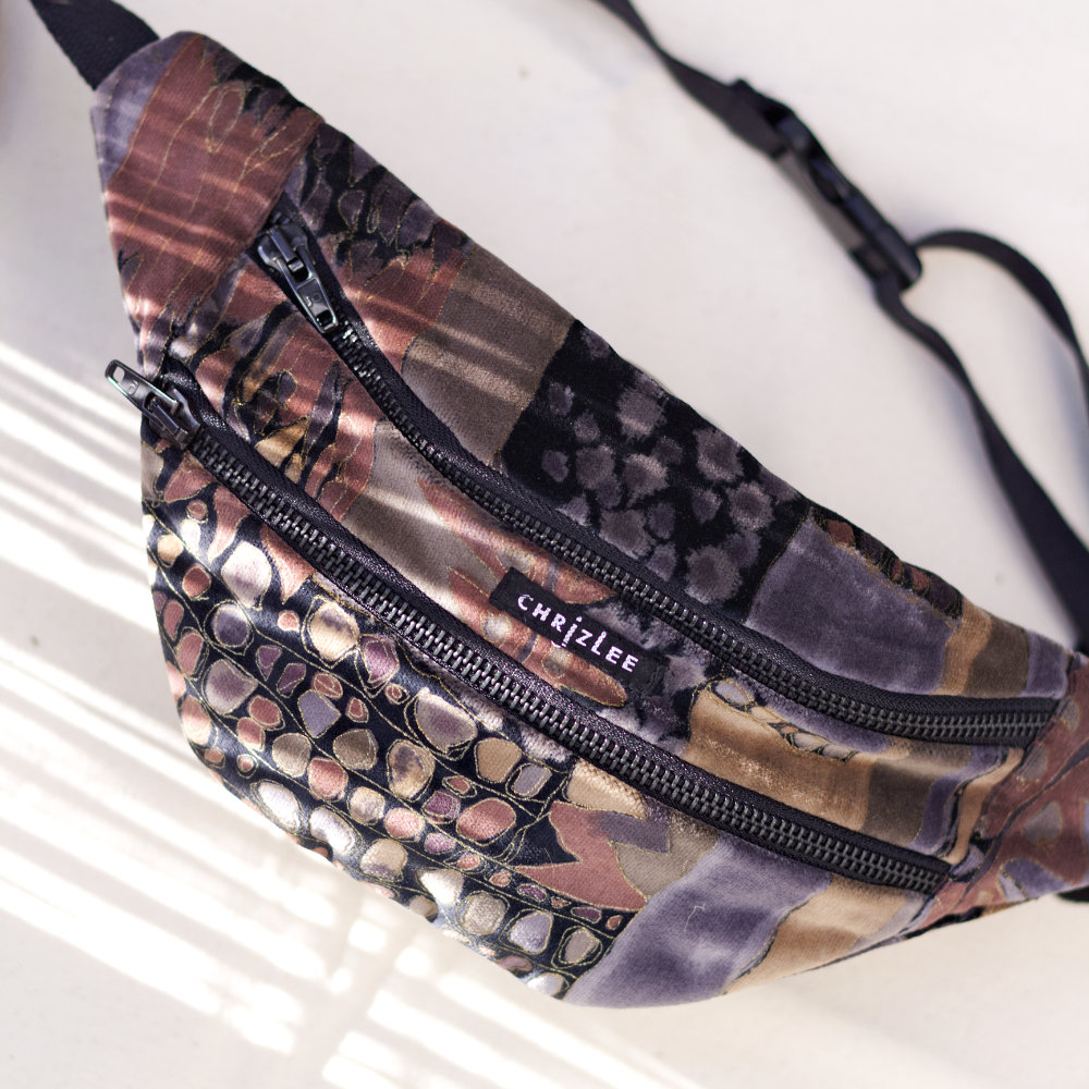 Upcycling Hipbag abstract patterned