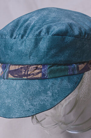 Upcycled cap bedlinen retro